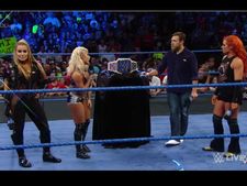 WWE ಸ್ಯ್ಮಾಕ್ ಡೌನ್ ಮಹಿಳೆಯರ ರೆಸ್ಲಿಂಗ್ ವಿಡಿಯೋ