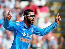 6 ಎಸೆತಗಳಲ್ಲಿ 6 ಸಿಕ್ಸರ್ ಸಿಡಿಸಿ ದಾಖಲೆ ನಿರ್ಮಿಸಿದ ರವೀಂದ್ರ ಜಡೇಜಾ