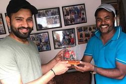 ಶ್ರೀಲಂಕಾದ ಅಭಿಮಾನಿಗೆ ಕೊಟ್ಟ ಮಾತು ಉಳಿಸಿಕೊಂಡ ರೋಹಿತ್ ಶರ್ಮಾ