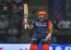 ರನ್ ಬೆಟ್ಟ ಪೇರಿಸಿದ ಡೆಲ್ಲಿ, ಕೊಲ್ಕತ್ತ ಮುಂದಿದೆ 220 ರನ್‌ ಗುರಿ