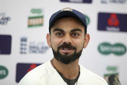 ಆರ್ ಸಿಬಿ ಕ್ಯಾಪ್ಟನ್ ಬದಲಾಯಿಸಲ್ಲ, ಕೊಹ್ಲಿಯೇ ನಾಯಕ!