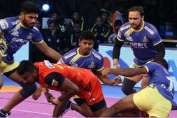 ಪ್ರೊ ಕಬಡ್ಡಿ: ಪುಣೇರಿ ಪಲ್ಟಾನ್ ವಿರುದ್ಧ ತಮಿಳ್ ತಲೈವಾಸ್ ಗೆ ರೋಚಕ ಜಯ