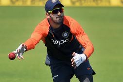 ಕೆಟ್ಟ ಫೀಲ್ಡಿಂಗ್‌ನಿಂದ ಮತ್ತೆ ಟ್ರಾಲ್ಗೆ ಒಳಗಾದ ಕೆ.ಎಲ್. ರಾಹುಲ್