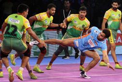 ಪ್ರೊ ಕಬಡ್ಡಿ: ಬೆಂಗಾಲ್ ವಾರಿಯರ್ಸ್ ಎದುರು ಪಾಟ್ನಾ ಪೈರೇಟ್ಸ್‌ಗೆ ಗೆಲುವು