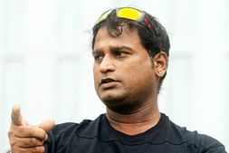ಕೋಚ್ ರಮೇಶ್ ತಲೆದಂಡ ಖಚಿತ, ಹೊಸ ಕೋಚ್ ಗಾಗಿ ಅರ್ಜಿ ಆಹ್ವಾನಿಸಿದ ಬಿಸಿಸಿಐ