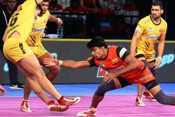 ಪ್ರೊ ಕಬಡ್ಡಿ 2018: ತೆಲುಗು ಟೈಟಾನ್ಸ್ ಗುದ್ದಿ ಕೆಡವಿದ ಬೆಂಗಳೂರು ಬುಲ್ಸ್!
