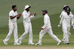 ಆಸೀಸ್ ವಿರುದ್ಧ ಭಾರತಕ್ಕೆ ಜಯ, ಸಚಿನ್, ಸೆಹ್ವಾಗ್ ಟ್ವೀಟ್ ವಿಶ್