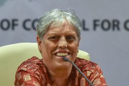 'ಕುಂಬ್ಳೆ ಕೋಚ್ ಹುದ್ದೆ ತೊರೆಯಲು, ಕೊಹ್ಲಿ ಎಸ್ಎಂಎಸ್ ಕಾರಣ'