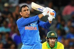 ಭಾರತ vs ಆಸ್ಟ್ರೇಲಿಯಾ: 32 ವರ್ಷಗಳ ಹಿಂದಿನ ದಾಖಲೆ ಮುರಿದ ಧೋನಿ!