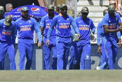 ಆರ್ಮಿ ಕ್ಯಾಪ್ ಧರಿಸಿದ ಟೀಮ್ ಇಂಡಿಯಾ ವಿರುದ್ಧ ಕ್ರಮಕ್ಕೆ ಪಾಕ್ ಒತ್ತಾಯ!