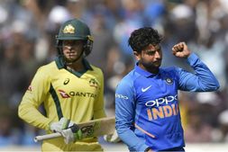 ಭಾರತ vs ಆಸ್ಟ್ರೇಲಿಯಾ: ಅನಗತ್ಯ ದಾಖಲೆ ಬರೆದ ಕುಲದೀಪ್ ಯಾದವ್