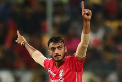 ಕ್ರಿಕೆಟ್‌ ವಿಶ್ವಕಪ್‌ 2019: ಸ್ಟ್ಯಾಂಡ್‌ ಬೈ ಆಟಗಾರರ ಪಟ್ಟಿಗೆ ಇಶಾಂತ್‌, ಅಕ್ಷರ್‌