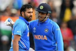 ವಿಶ್ವಕಪ್ 2019: ಧೋನಿ ದಾಖಲೆ ಮುರಿಯಲಿದ್ದಾರೆ 'ಹಿಟ್ ಮ್ಯಾನ್' ರೋಹಿತ್