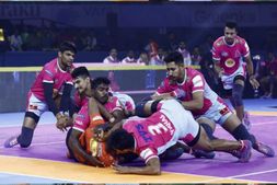 ಪ್ರೊ ಕಬಡ್ಡಿ: ಪಿಂಕ್‌ ಪ್ಯಾಂಥರ್ಸ್‌ ಪಂಚ್‌ಗೆ ಬೆಚ್ಚಿಬಿದ್ದ ಯು ಮುಂಬಾ