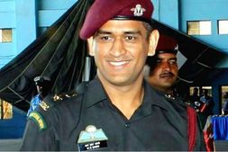 ಕಾಶ್ಮೀರದಲ್ಲಿ ಭಾರತೀಯ ಸೇನೆಗೆ ಸೇವೆ ಸಲ್ಲಿಸಲಿದ್ದಾರೆ ಎಂಎಸ್ ಧೋನಿ