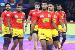 ಪ್ರೊ ಕಬಡ್ಡಿ: ಗುಜರಾತ್‌ ಜಯಂಟ್ಸ್‌ಗೆ ಸಾಟಿಯಾಗದ ದಬಾಂಗ್‌ ಡೆಲ್ಲಿ