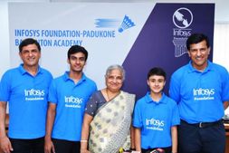 ಬ್ಯಾಡ್ಮಿಂಟನ್ ತಾರೆಗಳ ತರಬೇತಿಗೆ ಇನ್‍ಫೋಸಿಸ್ ಪ್ರತಿಷ್ಠಾನ ನೆರವು