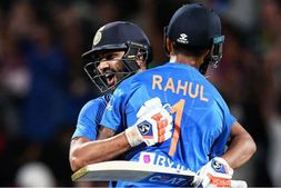 ICC T20I Rankings: ಕೆಎಲ್ ರಾಹುಲ್ ಭಾರೀ ಜಿಗಿತ, 10ಲ್ಲಿ ರೋಹಿತ್