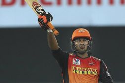 IPL 2020: 2018ರ ಬಳಿಕ ಮೊದಲ ಅರ್ಧಶತಕ ದಾಖಲಿಸಿದ ವಿಜಯ್ ಶಂಕರ್