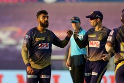 IPLನಲ್ಲಿ ಚೊಚ್ಚಲ 5 ವಿಕೆಟ್ ಪಡೆದ ಕೆಕೆಆರ್‌ನ ವರುಣ್ ಚಕ್ರವರ್ತಿ ದಾಖಲೆ