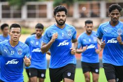 ಐಎಸ್‌ಎಲ್: ಗೆದ್ದ ಆತ್ಮವಿಶ್ವಾಸದಲ್ಲಿರುವ ಹೈದರಾಬಾದ್‌ಗೆ ಬೆಂಗಳೂರು ಸವಾಲು