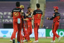 RCB ವಿರುದ್ಧ ಡೆಲ್ಲಿ ಜಯಭೇರಿ: ಸೋತರೂ ಪ್ಲೇ ಆಫ್‌ ತಲುಪಿದ RCB