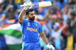 ಸಹಾ ಆಸ್ಟ್ರೇಲಿಯಾಕ್ಕೆ ಹೋಗೋದಾದ್ರೆ ರೋಹಿತ್, ಇಶಾಂತ್ ಯಾಕಿಲ್ಲ?!