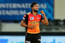 ಅಭ್ಯಾಸದ ವೇಳೆ ಅದ್ಭುತ ಕ್ಯಾಚ್ ಹಿಡಿದು ಗಮನಸೆಳೆದ ನಟರಾಜನ್: ವಿಡಿಯೋ