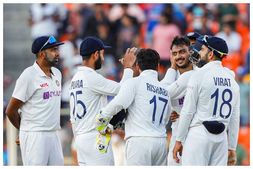 ಭಾರತ vs ಇಂಗ್ಲೆಂಡ್: 4 ಬೃಹತ್ ದಾಖಲೆ ಬರೆದ ಅಕ್ಷರ್ ಪಟೇಲ್