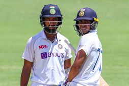 ಭಾರತ vs ಇಂಗ್ಲೆಂಡ್: ಮೊದಲ ಟೆಸ್ಟ್‌ನಲ್ಲಿ ಭಾರತಕ್ಕೆ ಸೋಲು