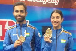 ISSF World Cup: ಅಂಗದ್ ವೀರ್‌-ಗಣೇಮತ್ ಸೆಖಾನ್‌ಗೆ ಚಿನ್ನದ ಮೆರಗು