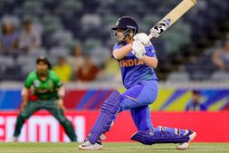 ICC Women's T20I rankings: ಮತ್ತೆ ಅಗ್ರಸ್ಥಾನಕ್ಕೇರಿದ ಶೆಫಾಲಿ ವರ್ಮಾ