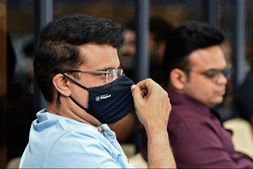 ಬಿಸಿಸಿಐನ ಈ ಬೇಜವಾಬ್ದಾರಿತನದಿಂದ ಕೊರೊನಾ ಹಬ್ಬಿತು ಎಂದ ಮುಂಬೈ ಫೀಲ್ಡಿಂಗ್ ಕೋಚ್
