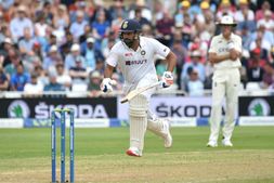 'ರೋಹಿತ್ ಶರ್ಮಾಗಿದೆ ಮೂವತ್ತರ ಸಮಸ್ಯೆ'; ಟ್ರೋಲ್‌ಗೆ ಒಳಗಾದ ಹಿಟ್‌ಮ್ಯಾನ್!