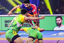 ಪ್ರೋ ಕಬಡ್ಡಿ ಲೀಗ್ 8: ಪಂದ್ಯದ ಕೊನೆಯ ರೈಡ್ ಮೂಲಕ ಪಾಟ್ನಾ ಪೈರೇಟ್ಸ್ ವಿರುದ್ಧ ಗೆದ್ದ ಯುಪಿ ಯೋಧಾ