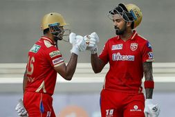 ಐಪಿಎಲ್: ರಾಯಲ್ ಚಾಲೆಂಜರ್ಸ್ ಬೆಂಗಳೂರು ಪರ ಕಣಕ್ಕಿಳಿಯುವತ್ತ ಈ ಕನ್ನಡಿಗನ ಚಿತ್ತ