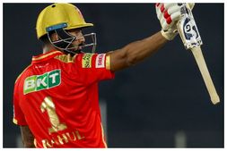 KL ರಾಹುಲ್‌ಗೆ 17 ಕೋಟಿ ನೀಡಿ ಖರೀದಿಸಿದ ಲಕ್ನೋ ಫ್ರಾಂಚೈಸಿ: ಐಪಿಎಲ್‌ನಲ್ಲೇ ಗರಿಷ್ಠ ಮೊತ್ತ