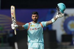 ಮುಂಬೈ ವಿರುದ್ಧ ಶತಕ ಚಚ್ಚಿ ಅಬ್ಬರಿಸಿದ ಕನ್ನಡಿಗ ರಾಹುಲ್; ಐಪಿಎಲ್ ಇತಿಹಾಸದಲ್ಲಿ ಇಂಥ ಶತಕ ಯಾರೂ ಸಿಡಿಸಿಲ್ಲ!
