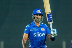 MI vs RCB: ತತ್ತರಿಸಿದ್ದ ಮುಂಬೈಗೆ ಸೂರ್ಯಕುಮಾರ್ ಆಸರೆ; ಆರ್‌ಸಿಬಿಗೆ 152 ರನ್‌ಗಳ ಗುರಿ
