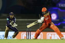 KKR vs SRH: ತ್ರಿಪಾಠಿ, ಮಾರ್ಕ್ರಮ್ ಅಬ್ಬರಕ್ಕೆ ಕೆಕೆಆರ್ ಧೂಳಿಪಟ; ಹ್ಯಾಟ್ರಿಕ್ ಜಯ ಸಾಧಿಸಿದ ಹೈದರಾಬಾದ್!
