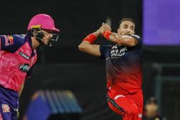 RCB vs RR Qualifier 2: ಈ ಡೇಂಜರಸ್ ಆಟಗಾರನ ವಿಕೆಟ್ ಪಡೆಯದಿದ್ದರೆ ಆರ್‌ಸಿಬಿ ಗೆಲುವು ಅನುಮಾನ!