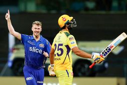 CSK vs MI: ಮುಂಬೈ ಬಿಗಿ ಬೌಲಿಂಗ್ ದಾಳಿ; ಸಾಧಾರಣ ಮೊತ್ತಕ್ಕೆ ಚೆನ್ನೈ ಸರ್ವಪತನ