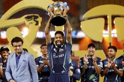 IPL 2022: ಈ ಥರ ಇದ್ರೆ ಗುಜರಾತ್ ಅಲ್ಲದೇ ಆರ್‌ಸಿಬಿ ಕಪ್ ಗೆಲ್ಲೋಕಾಗುತ್ತಾ? ಶುರು ಫಿಕ್ಸಿಂಗ್ ಅನುಮಾನ!