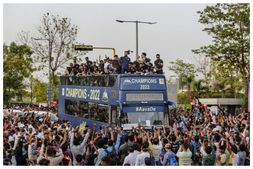 IPL 2022ರ ಚಾಂಪಿಯನ್‌ ಗುಜರಾತ್ ಟೈಟನ್ಸ್‌ ತಂಡದಿಂದ ರೋಡ್ ಶೋ: ಅಭಿಮಾನಿಗಳ ಸಂಭ್ರಮ
