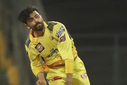 CSK ರವೀಂದ್ರ ಜಡೇಜಾರನ್ನ ಬಿಟ್ಟರೆ 16 ಕೋಟಿ! ಆದ್ರೆ ಅಂತಹ ಆಟಗಾರ ಮತ್ತೆ ಸಿಗಲಾರ ಎಂದ ಆಕಾಶ್ ಚೋಪ್ರಾ
