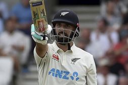 ENG vs NZ 3ನೇ ಟೆಸ್ಟ್: ಕಿವೀಸ್‌ಗೆ ಮಿಚೆಲ್, ಬ್ಲಂಡೆಲ್ ಆಸರೆ; ಎರಡನೇ ದಿನದಾಟದ ಲೈವ್ ಸ್ಕೋರ್ ಇಲ್ಲಿದೆ