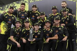 AUS vs SL: ಮೊದಲ ಟಿ20 ಪಂದ್ಯದಲ್ಲಿ ಈ ಮೈಲಿಗಲ್ಲುಗಳತ್ತ ಕಣ್ಣಿಟ್ಟಿದ್ದಾರೆ ವಾರ್ನರ್‌, ಮ್ಯಾಕ್ಸ್‌ವೆಲ್