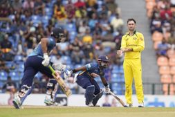 AUS vs SL 4ನೇ ಏಕದಿನ: ಮಾಡು ಇಲ್ಲವೇ ಮಡಿ ಪಂದ್ಯದಲ್ಲಿ ಗೆಲ್ಲುತ್ತಾ ಆಸ್ಟ್ರೇಲಿಯಾ? ಲೈವ್ ಸ್ಕೋರ್ ಇಲ್ಲಿದೆ