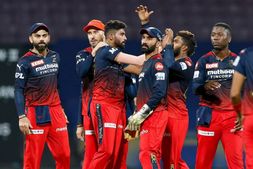 IPL 2022: ಕಳಪೆ ಆಟ ಆಡಿದ್ರೂ ಈ ಮೂವರನ್ನು ಐಪಿಎಲ್ 2023ಕ್ಕೆ ತಂಡದಿಂದ ಕೈಬಿಡುವುದಿಲ್ಲ ಆರ್‌ಸಿಬಿ!