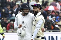 IND vs ENG 5ನೇ ಟೆಸ್ಟ್: ಸಂಕಷ್ಟದಲ್ಲಿರುವ ಇಂಗ್ಲೆಂಡ್ ಫಾಲೋಆನ್ ತಪ್ಪಿಸಿಕೊಳ್ಳಲು ಇಷ್ಟು ರನ್ ಗಳಿಸಲೇಬೇಕು!